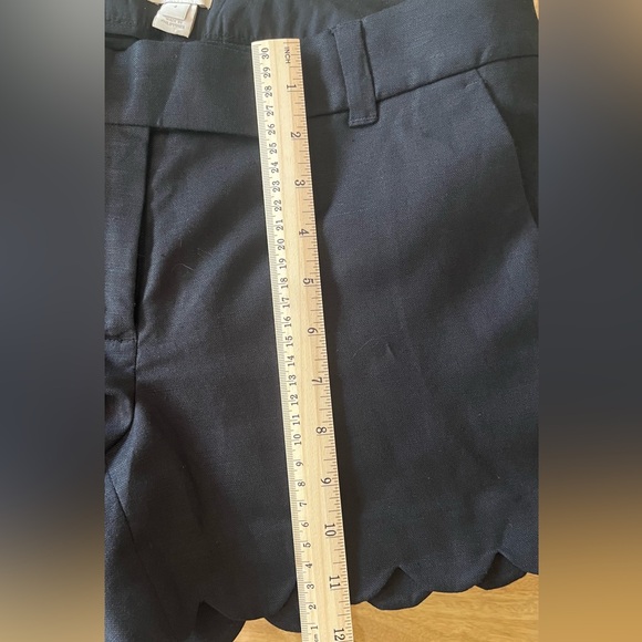 J Crew Factory Scooped Shorts 4” inseam - Picture 7 of 8